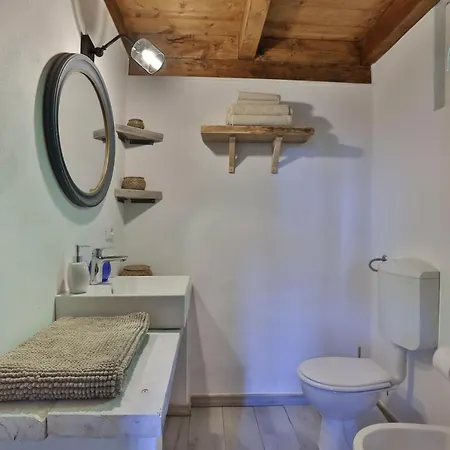 Bacialupo Foresteria فندق مبيت وإفطار Montecalvo Versiggia
